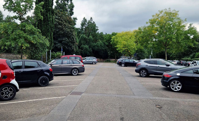 Parkplatz Schlosspark in Weinheim