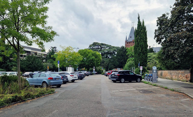 Parkplatz Schlosspark in Weinheim